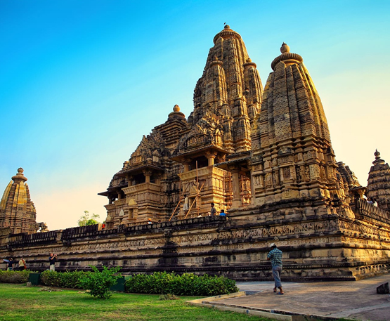 Golden Triangle Tour with Varanasi and Khajuraho